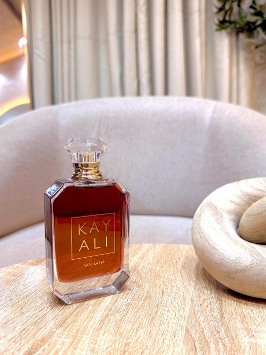 KAYALI VANILLA 28
