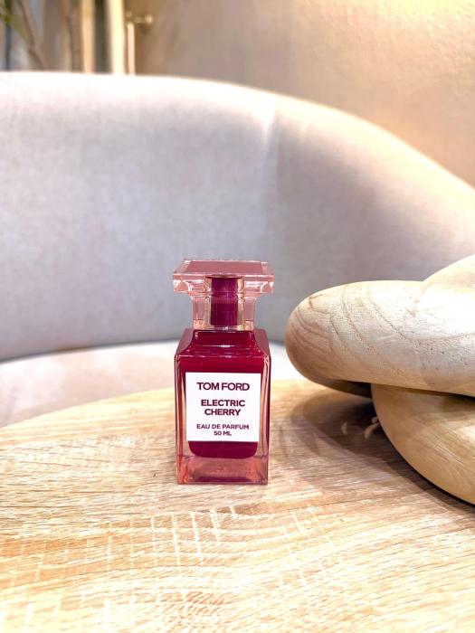 TOM FORD ELECTRIC CHERRY