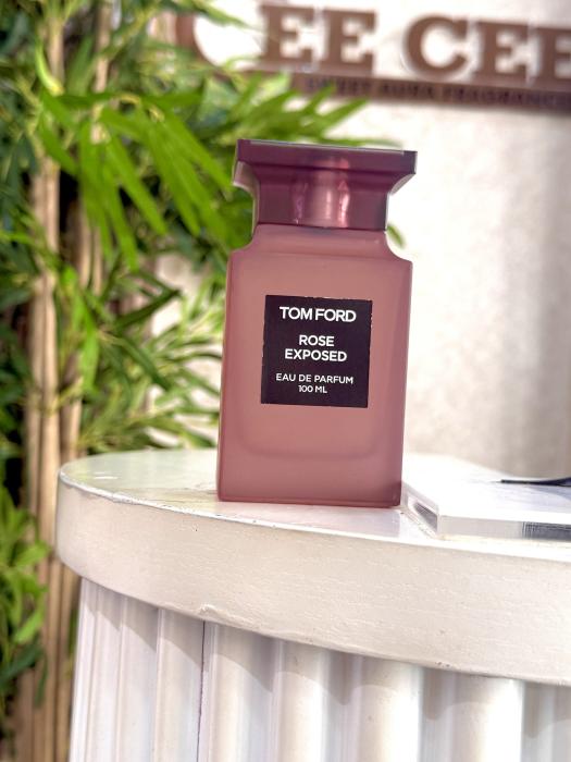 TOM FORD  ROSE EXPOSED