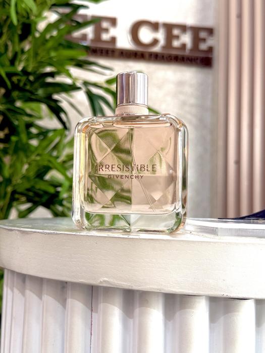 VERY IRRESISTIBLE GIVENCHY
