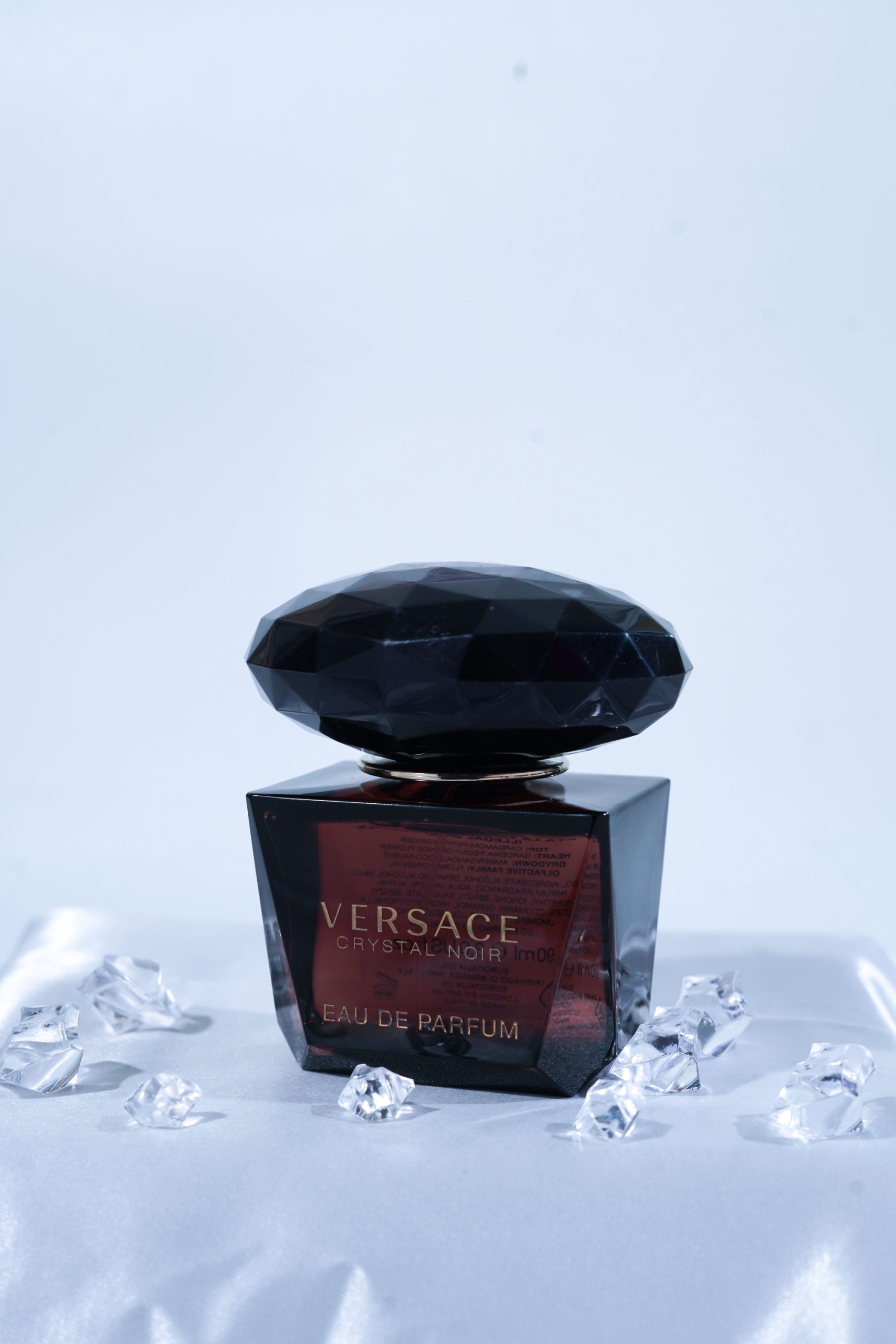 VERSACE CRYSTAL NOIR PARFUM