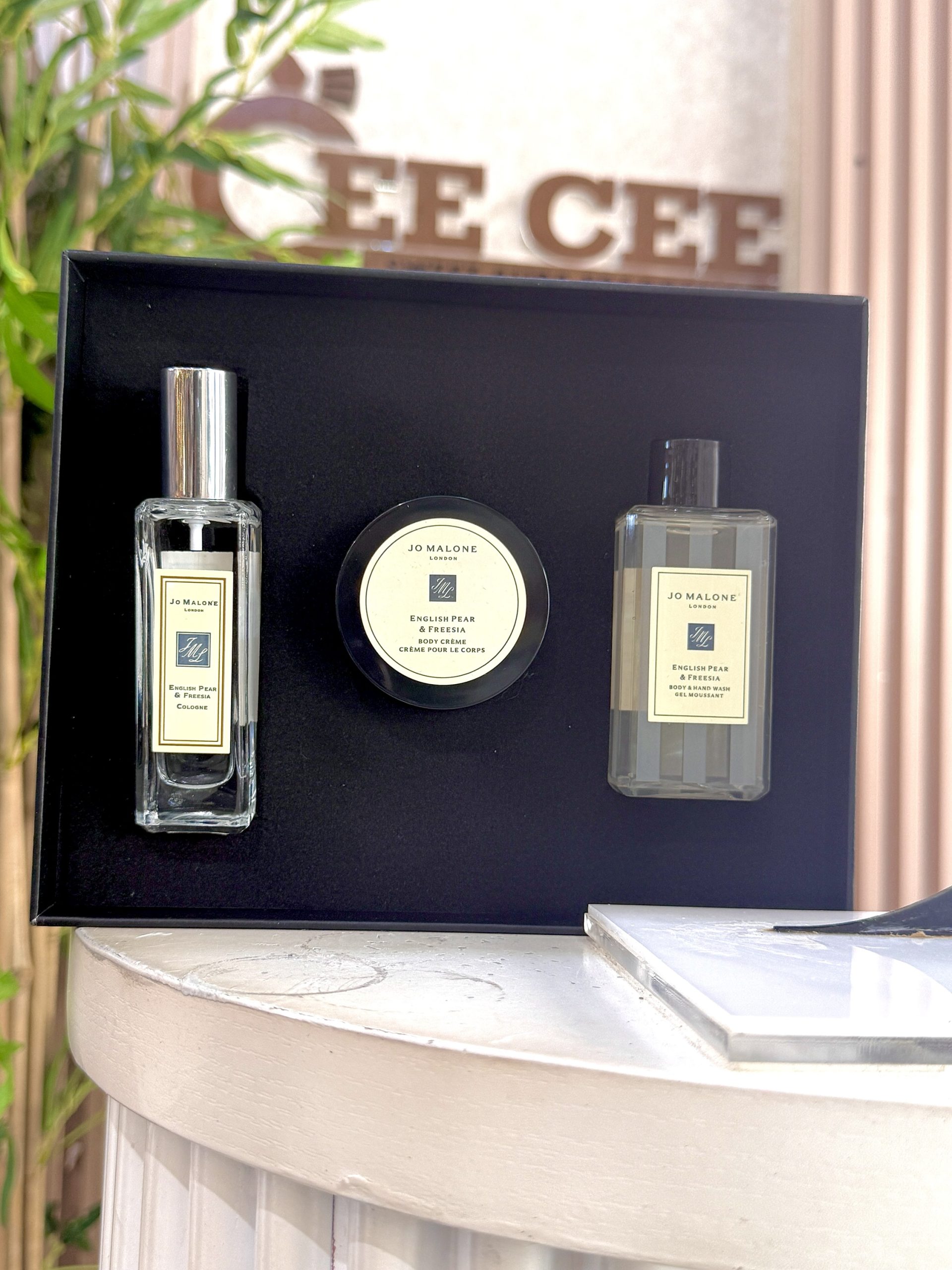 JO MALONE ENGLISH PEAR AND FREESIA GIFT SET