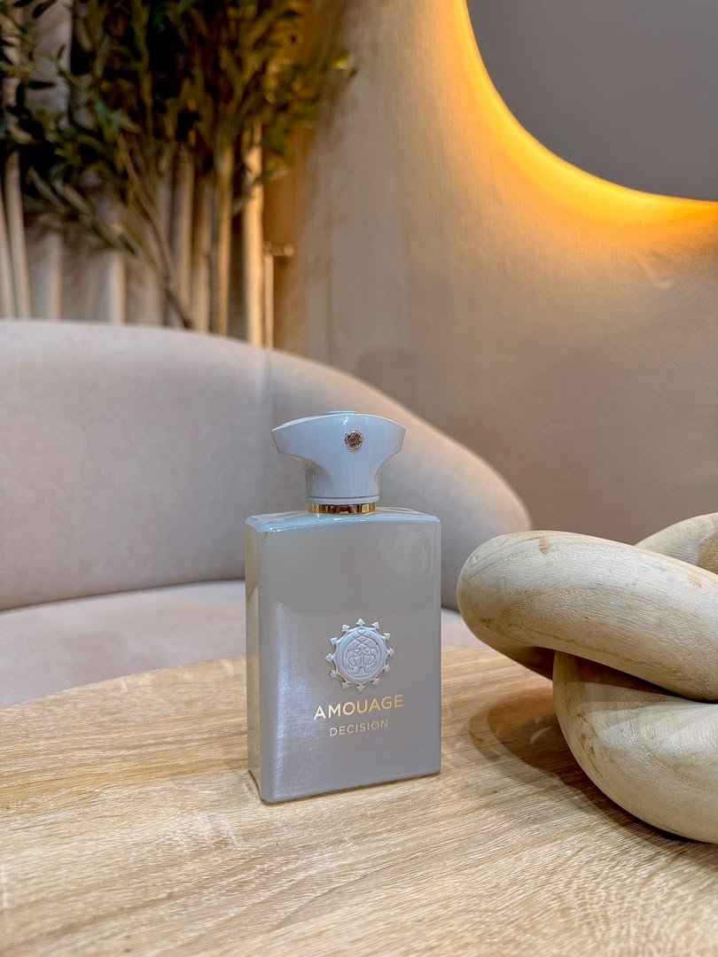 AMOUAGE DECISION