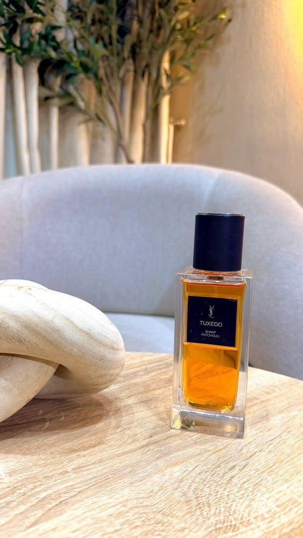 TUXEDO SHARP PATCHOULI