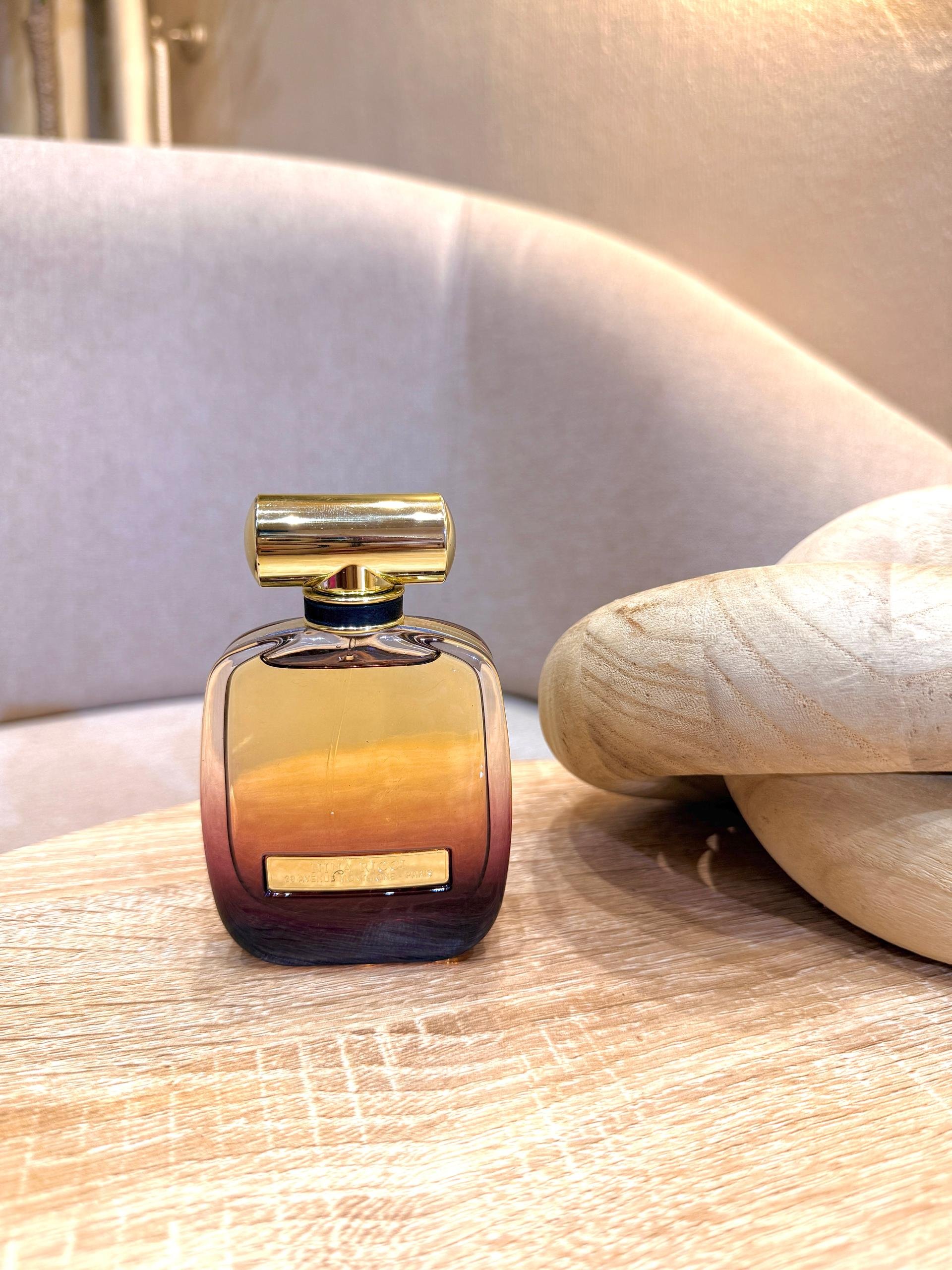 NINA RICCI